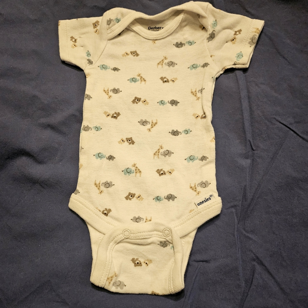 Gerber White Safari Print Baby Onesie, NB